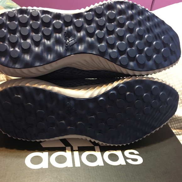 Adidas Women’s Alphabounce Blue size 9 1/2 - Picture 2 of 2